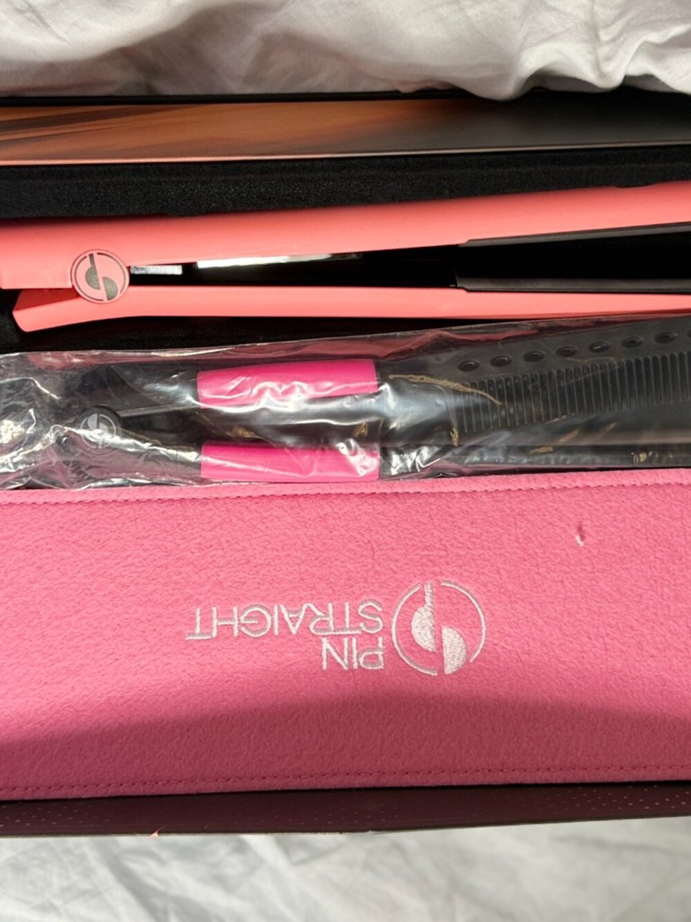 NEW IN BOX Pin Straight Far-Infra Flat Iron Complete Styling Kit + Travel Case